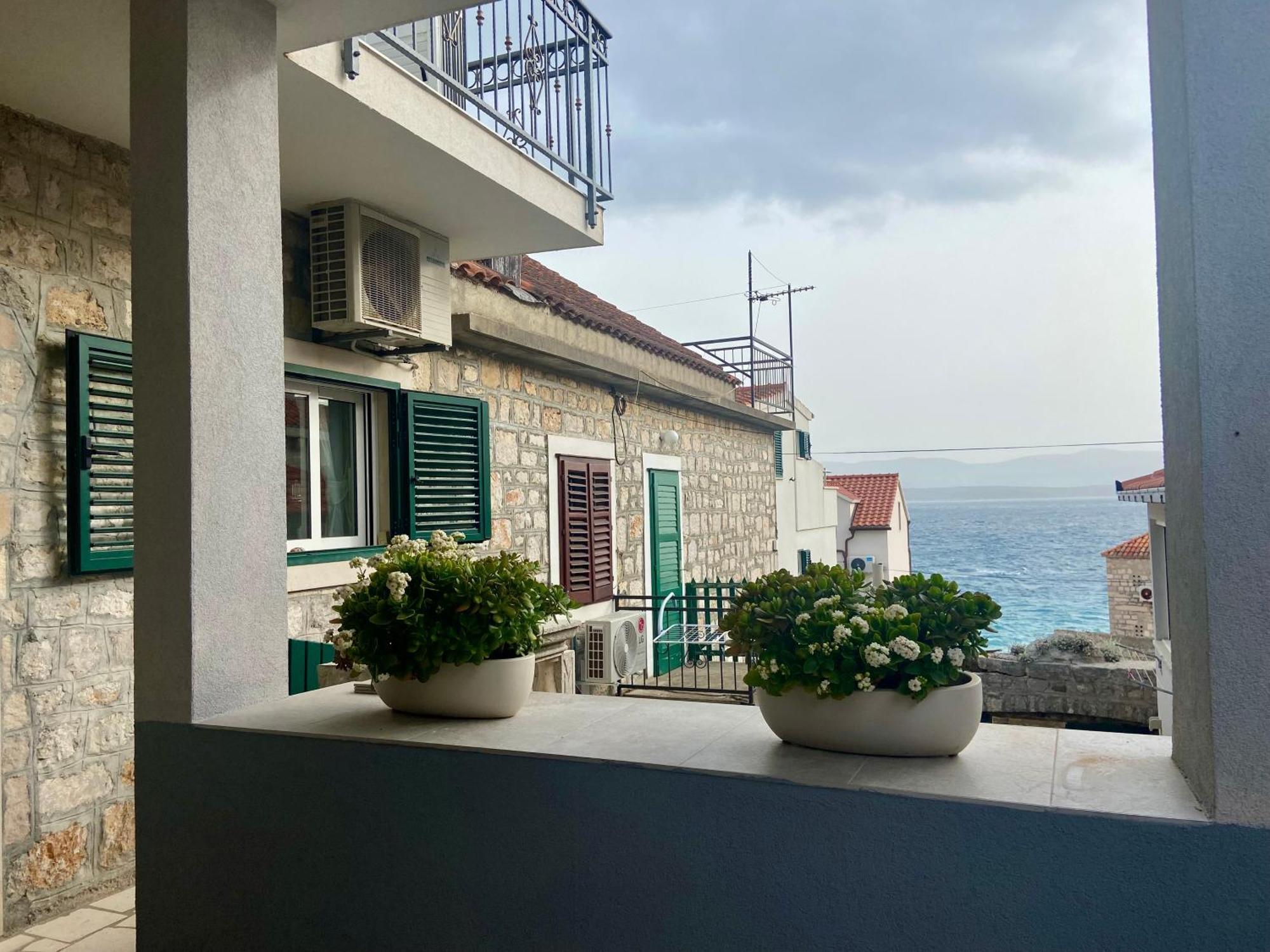 Apartment Simon - Old Stone Charm, Central Bol Life מראה חיצוני תמונה