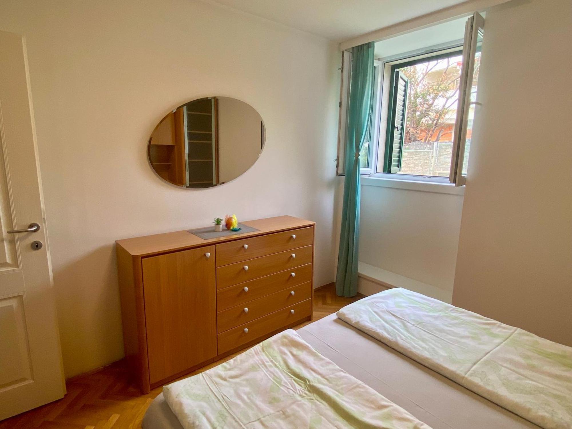 Apartment Simon - Old Stone Charm, Central Bol Life מראה חיצוני תמונה