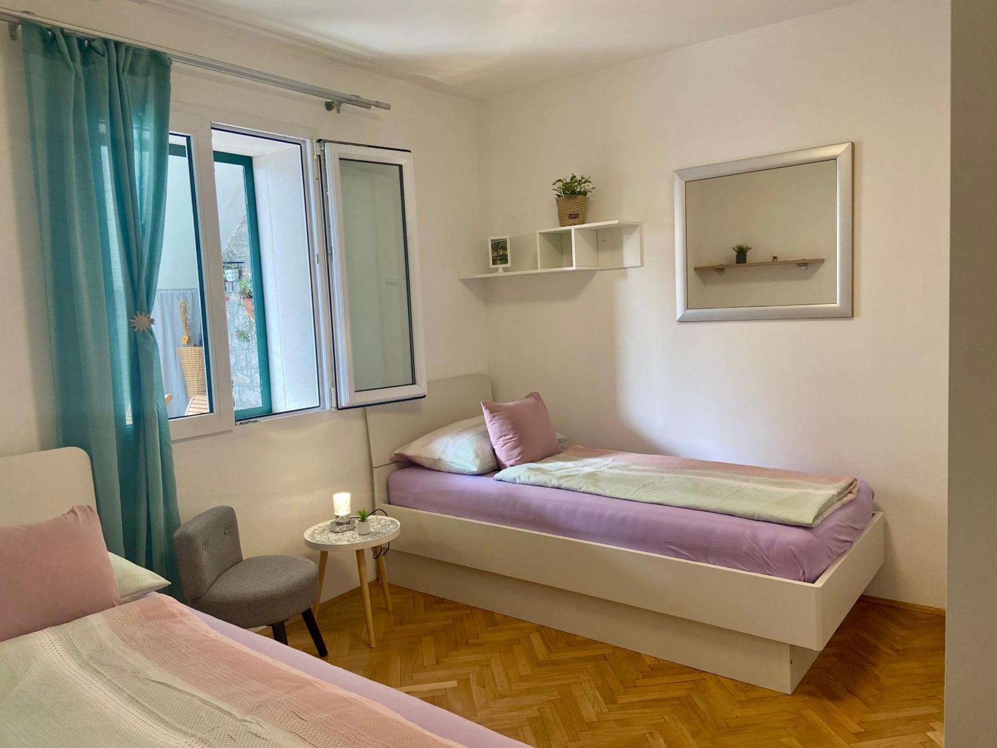 Apartment Simon - Old Stone Charm, Central Bol Life מראה חיצוני תמונה